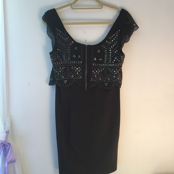 Sequin top Dress - Picture 2 of 4